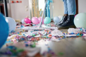 A Step by Step Guide to Cleaning Up After a Party